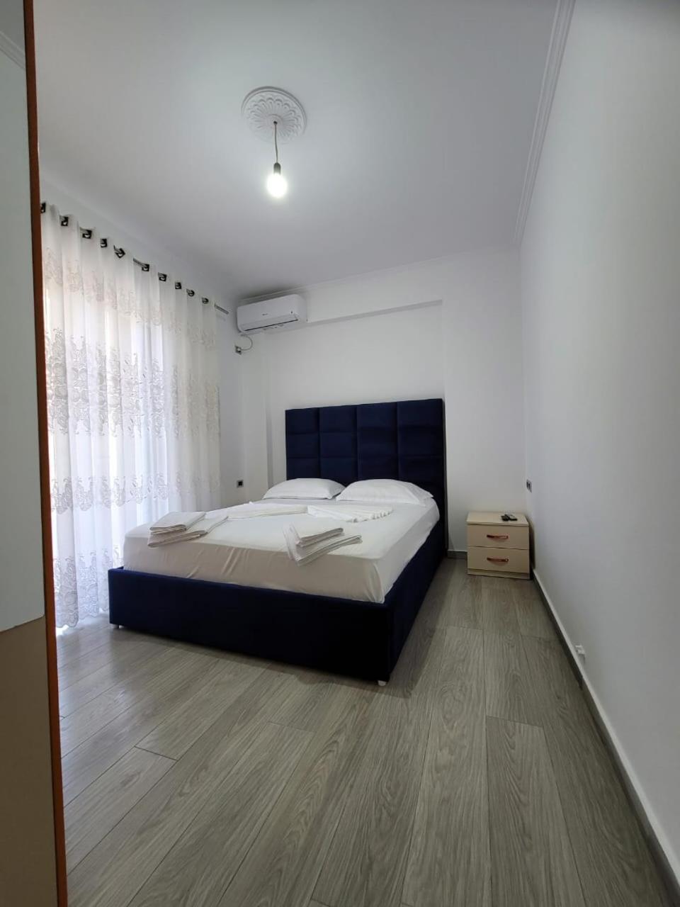 Luxury Room'S By Lika Sarande Exterior photo