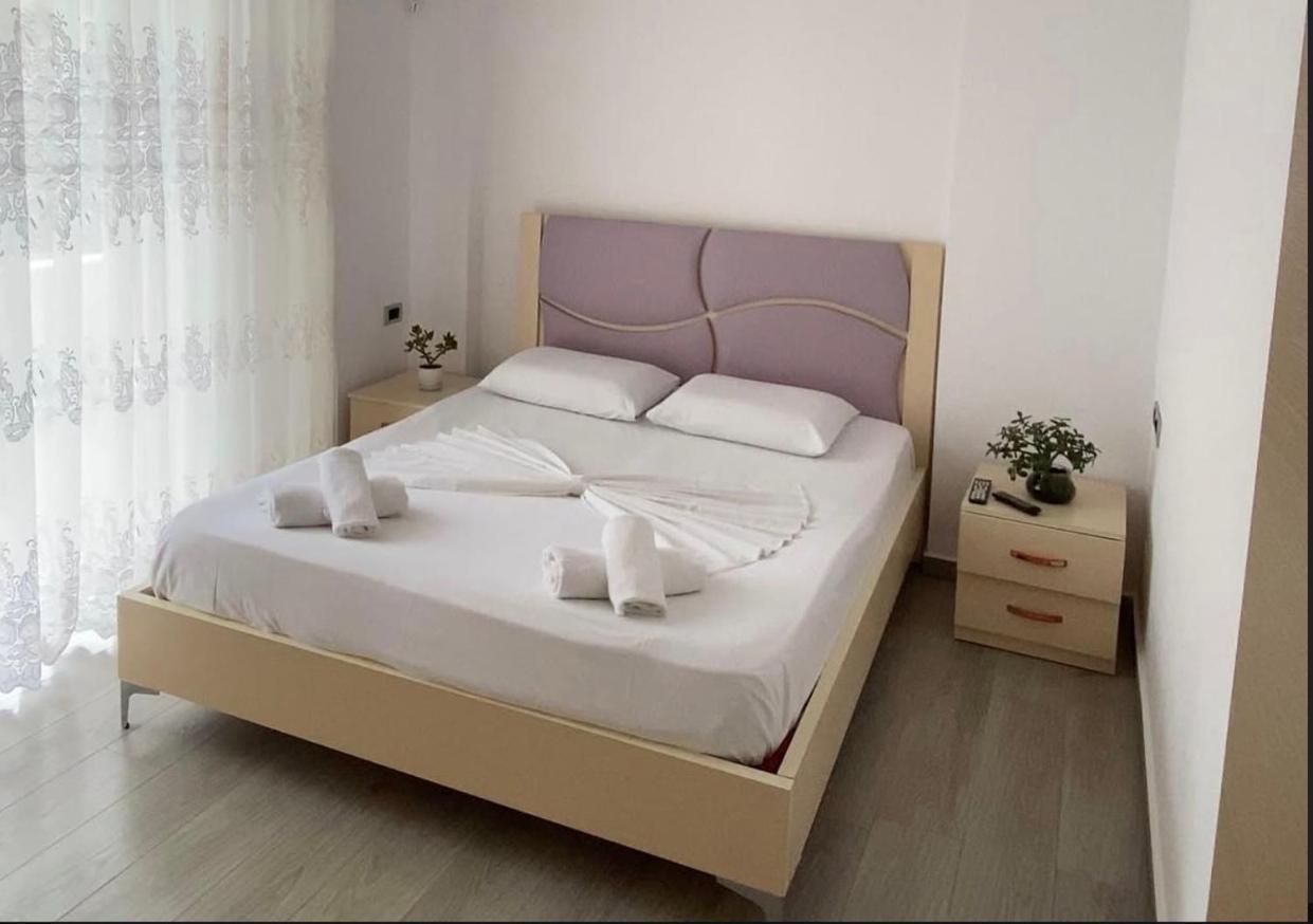 Luxury Room'S By Lika Sarande Exterior photo